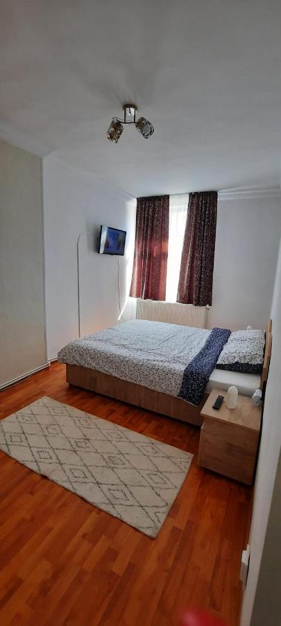 Apartament La Denis Birlad Экстерьер фото